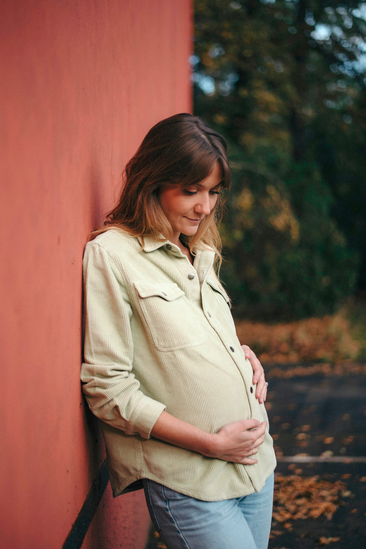 Femme enceinte en veste en velours Monaloa 
